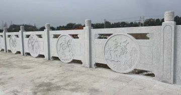 云南芝麻白河道栏杆 石材栏杆