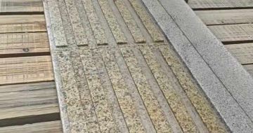 云南黄金麻盲道石 盲条