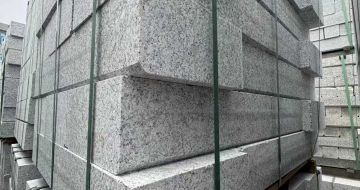 云南芝麻白路牙石 马路牙子