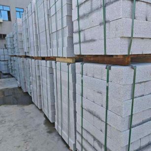 云南芝麻白路牙石，路侧石