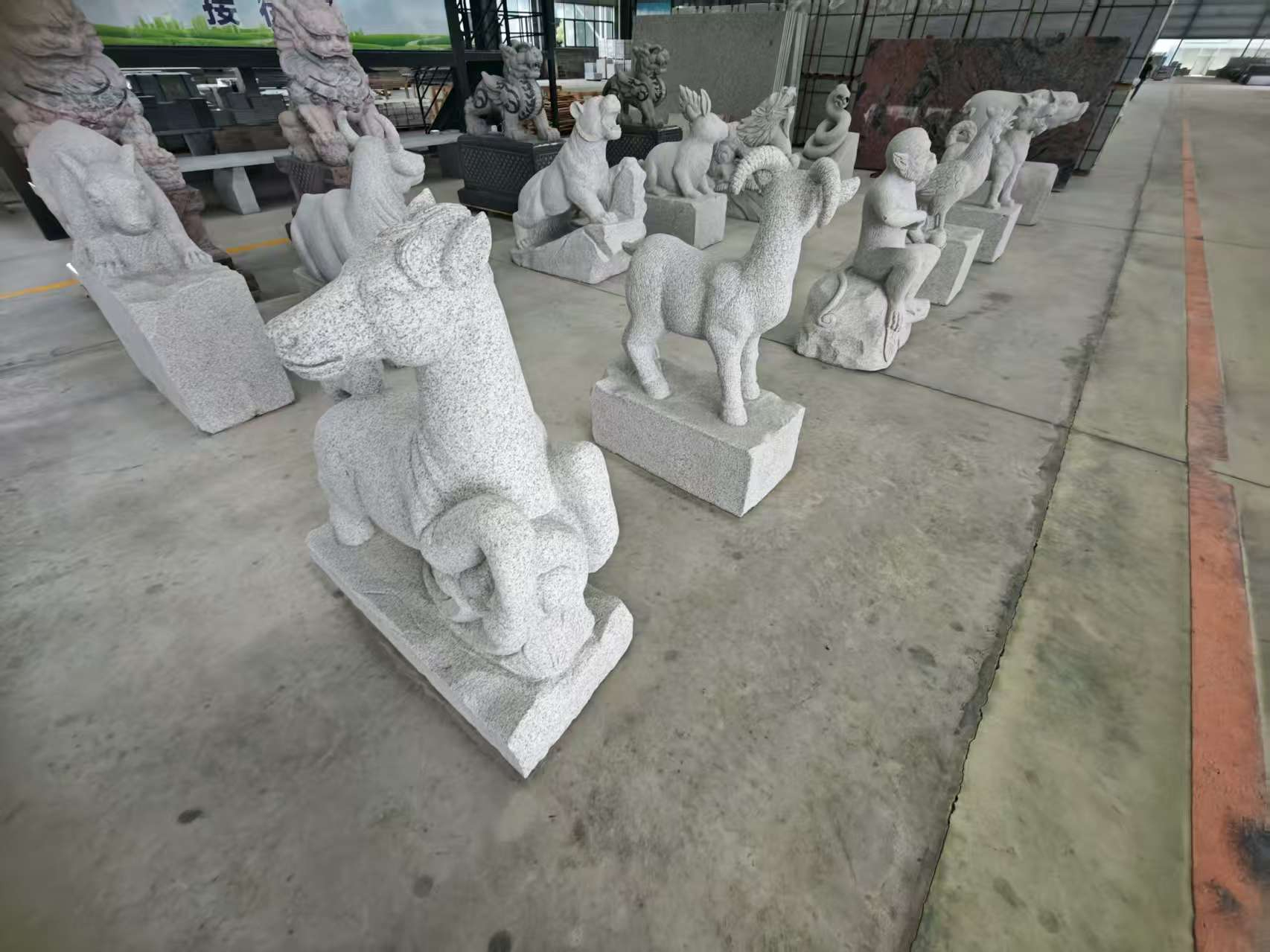 云南芝麻白雕刻 十二生肖 异形雕刻