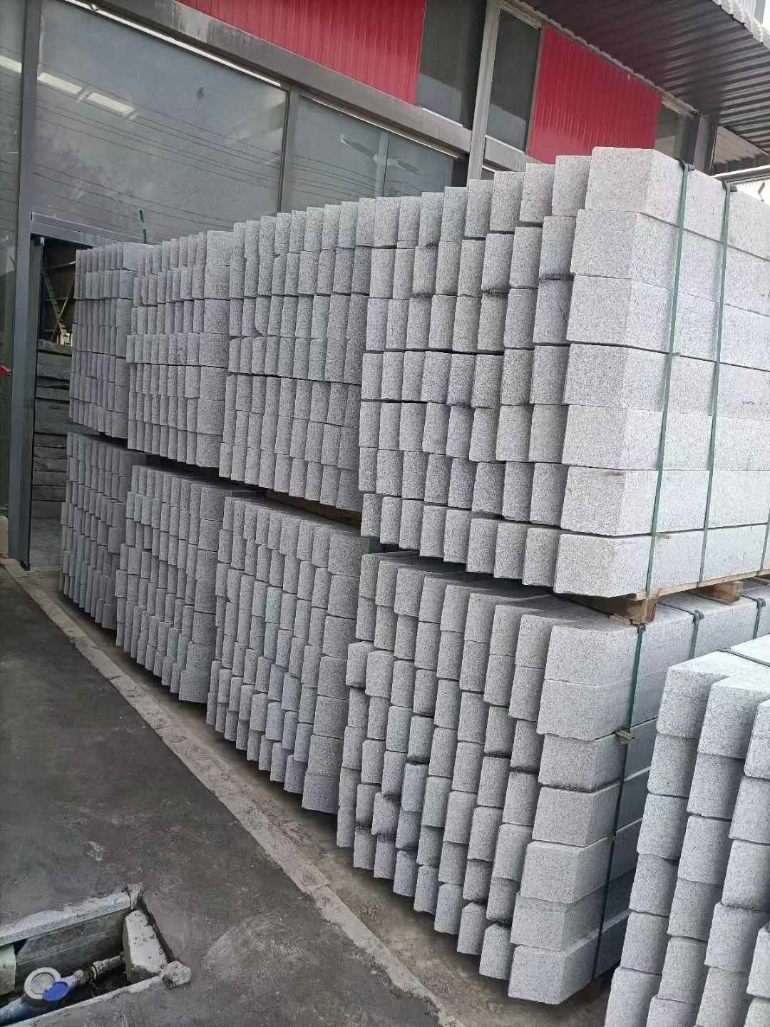 云南芝麻白树围石 树池