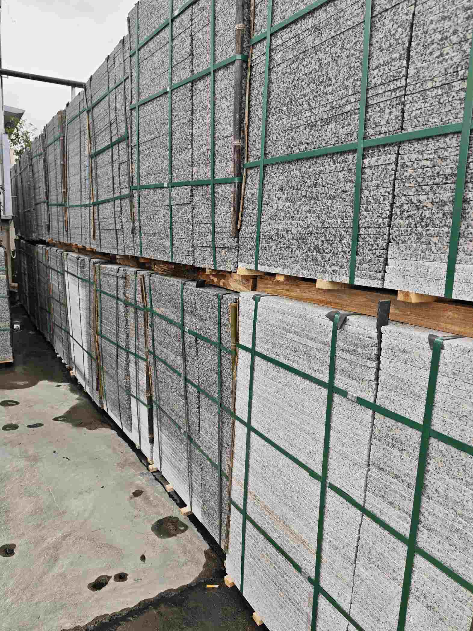 云南芙蓉白地铺石，石材地铺石