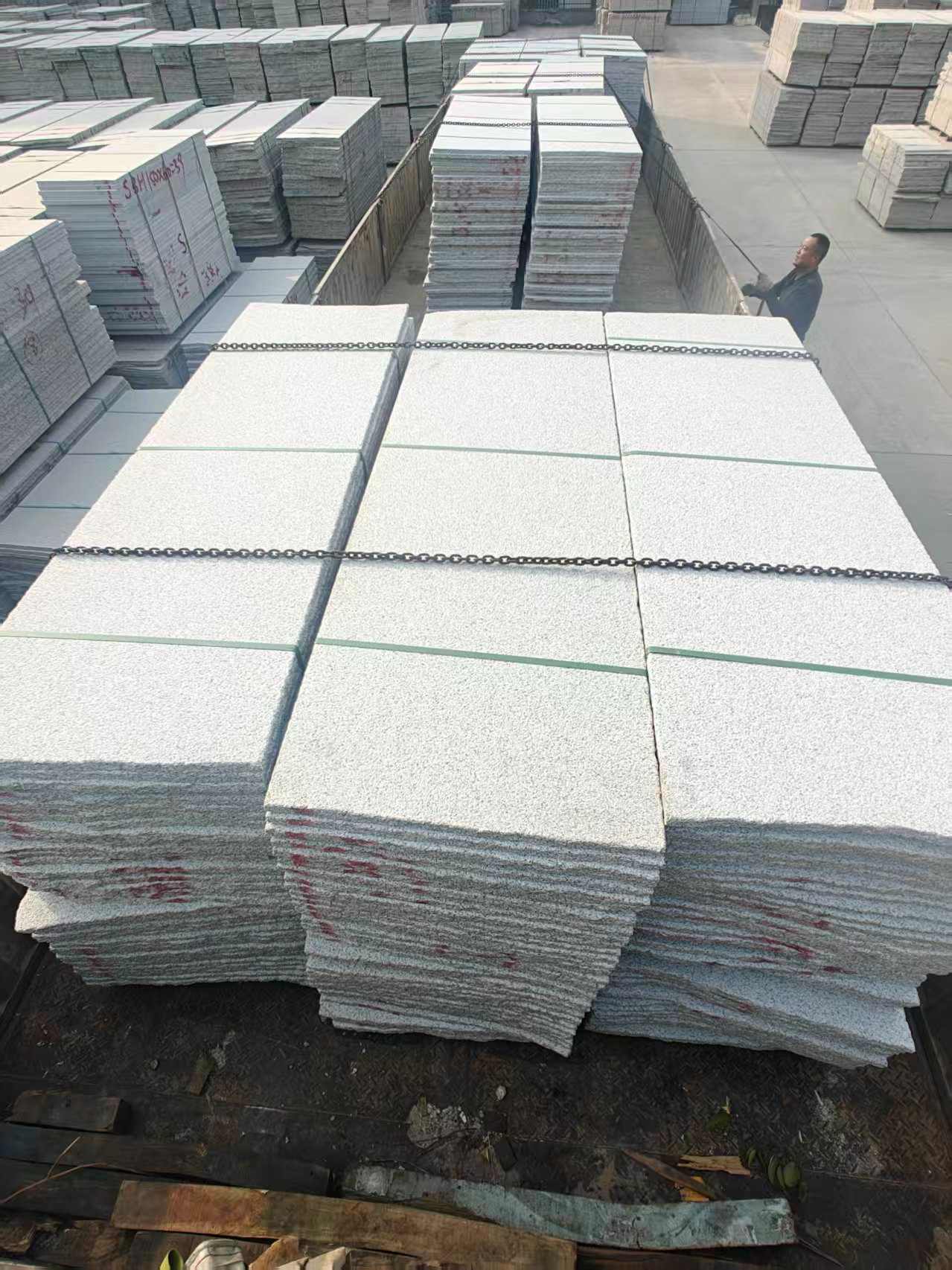 云南芝麻白毛板，石材毛板